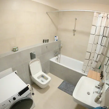 Apartament Brand New By Hockey Stadium