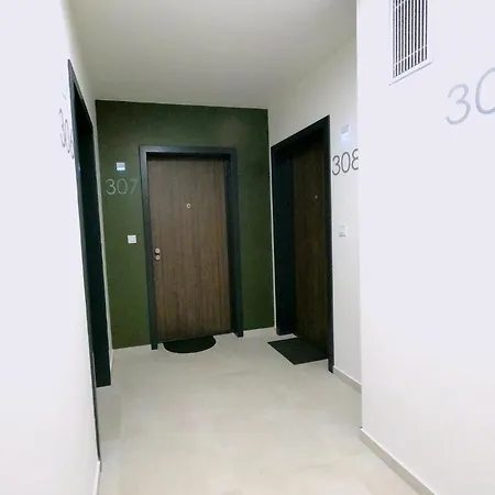 Brand New By Hockey Stadium Apartment *