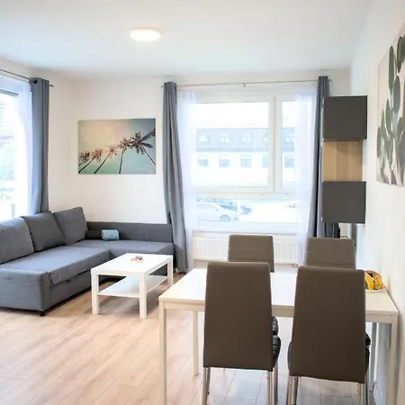 Apartment Brand New By Hockey Stadium